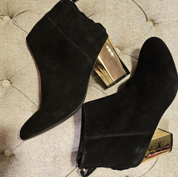 Steve Madden Women's Booties - Picture 2 of 3